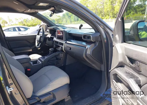 2025 Toyota Tacoma Sr5 2Wd from USA, damaged, VIN 3TMKB5FN8SM029670